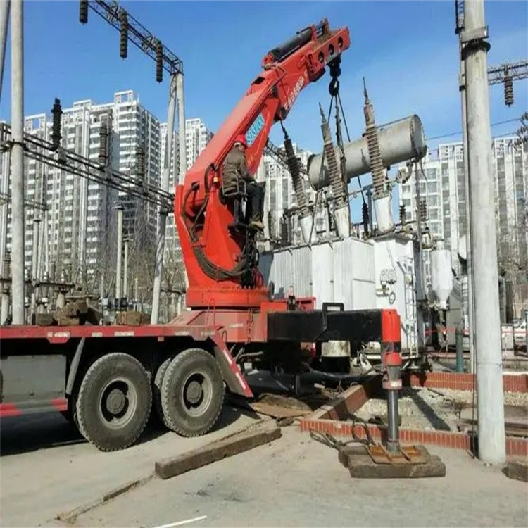 东兴就近吊车出租|工地厂房吊装设备租赁|24小时高效响应