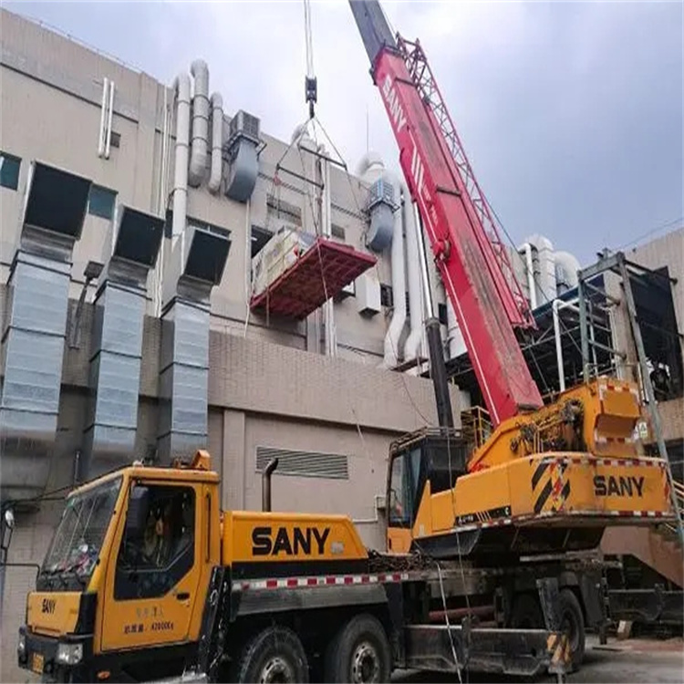 东兴租赁大型汽车吊，助力工程项目高效进行