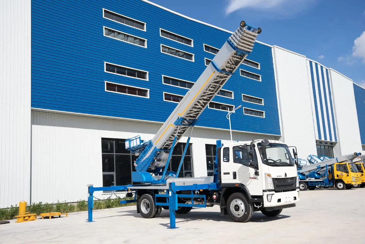 东兴小型云梯车上料车租赁多少钱