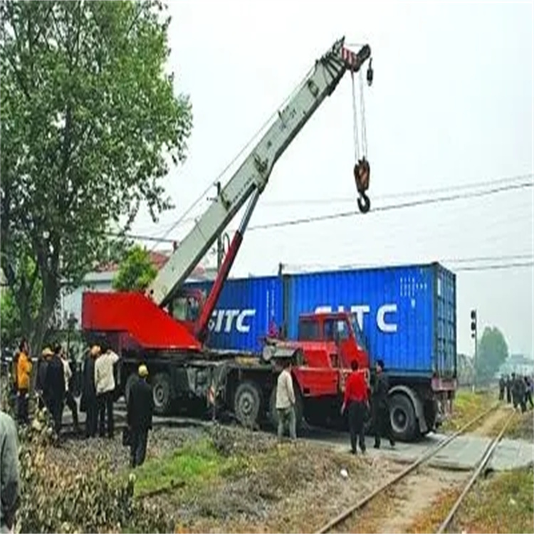 东兴如何快速找到附近的吊车救援公司