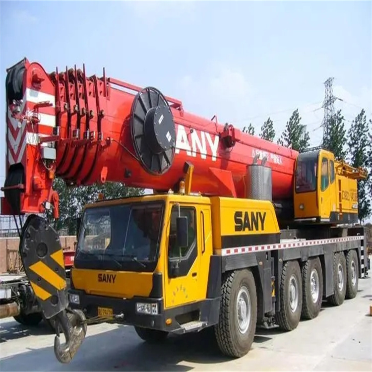 东兴300吨吊车能吊多重