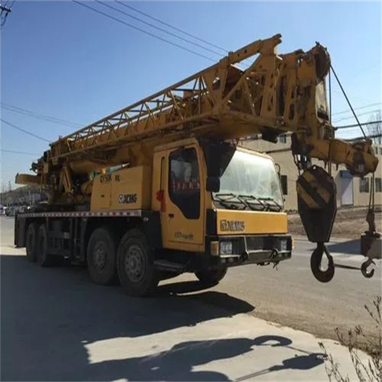 东兴哪里有专业吊车出租